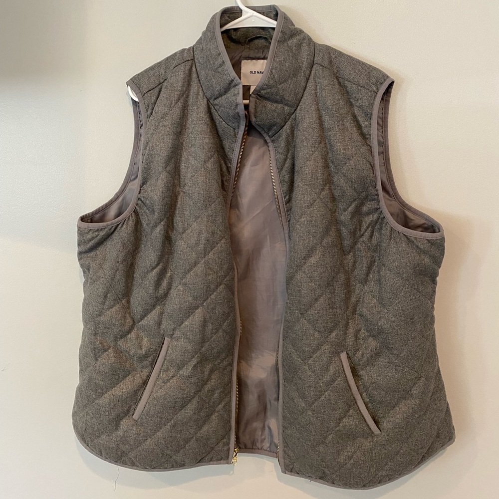 Old navy gray vest size xxl like new